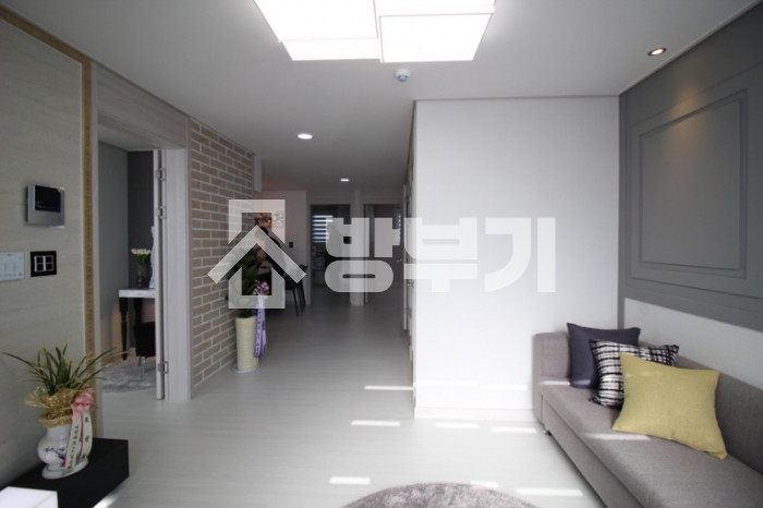 서울 용산구 원효로3가 6호선 대흥역까지 도보로 5분 거리에 위치한 신수동 복층! 2룸 입니다!^^ 매매 매물번호 10131 사진 4